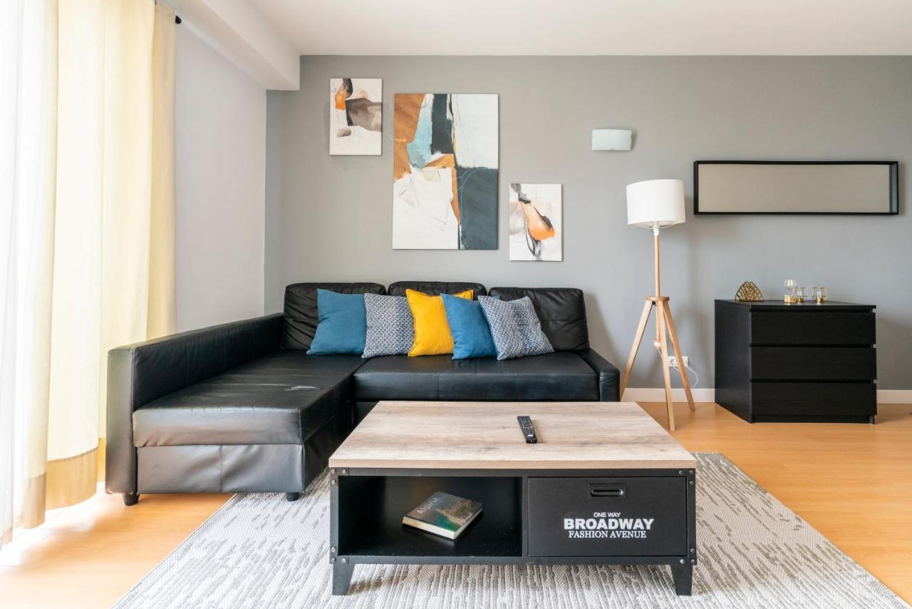 Bright & Spacious 2 Bed Flat 2 Bath W Garage In Lagos Marina Exteriér fotografie
